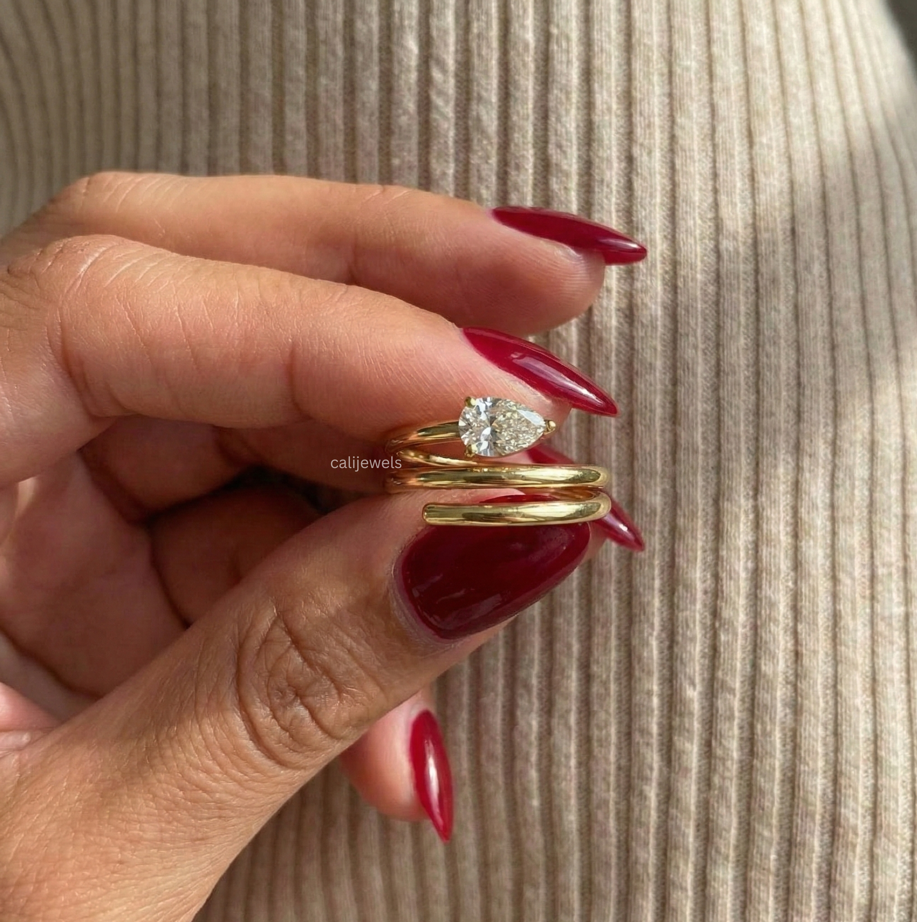 Pear Cut Lab-Grown Diamond Spiral Solitaire Ring