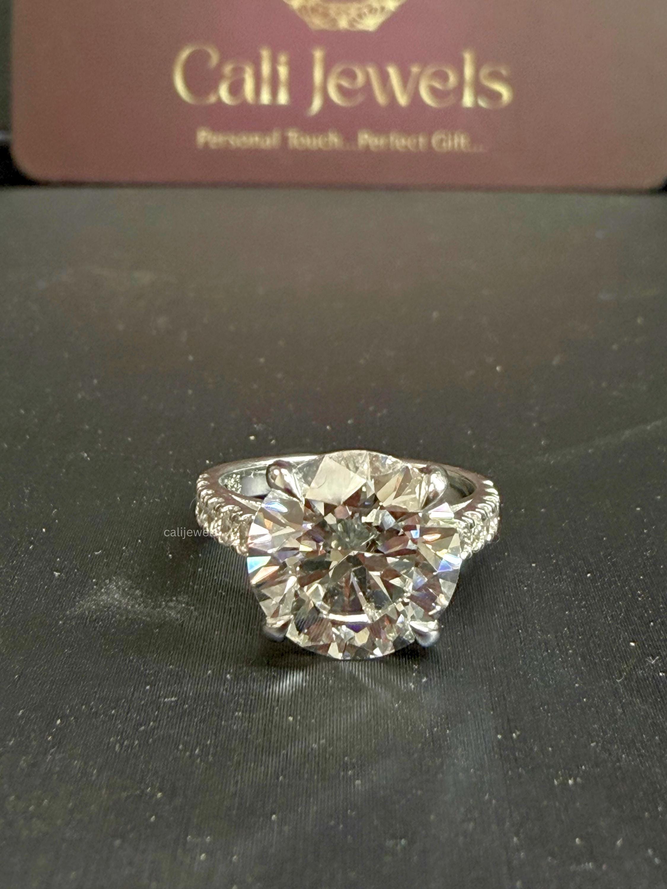 Round Cut Lab Diamond Engagement Ring