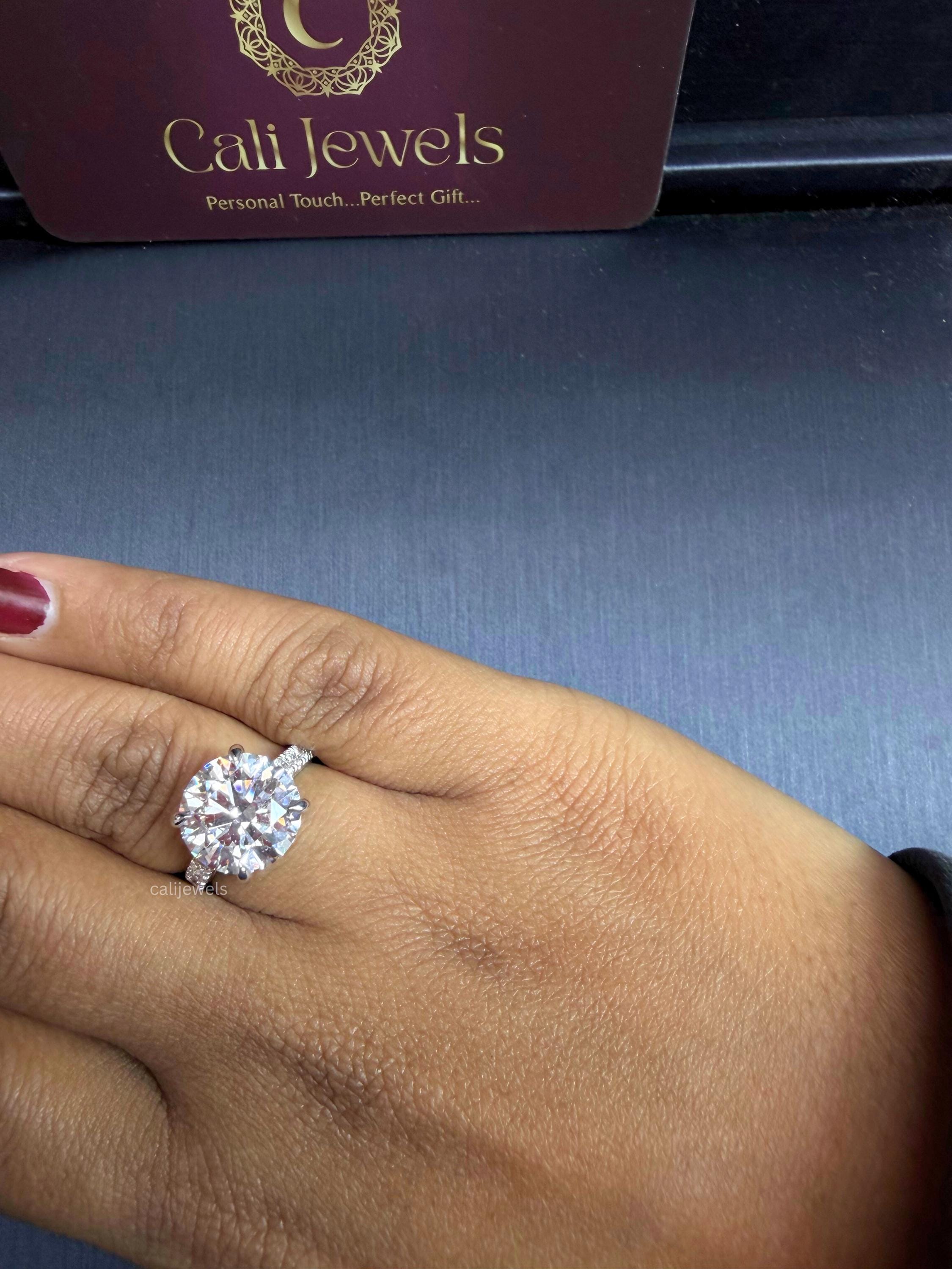 Round Cut Lab Diamond Engagement Ring