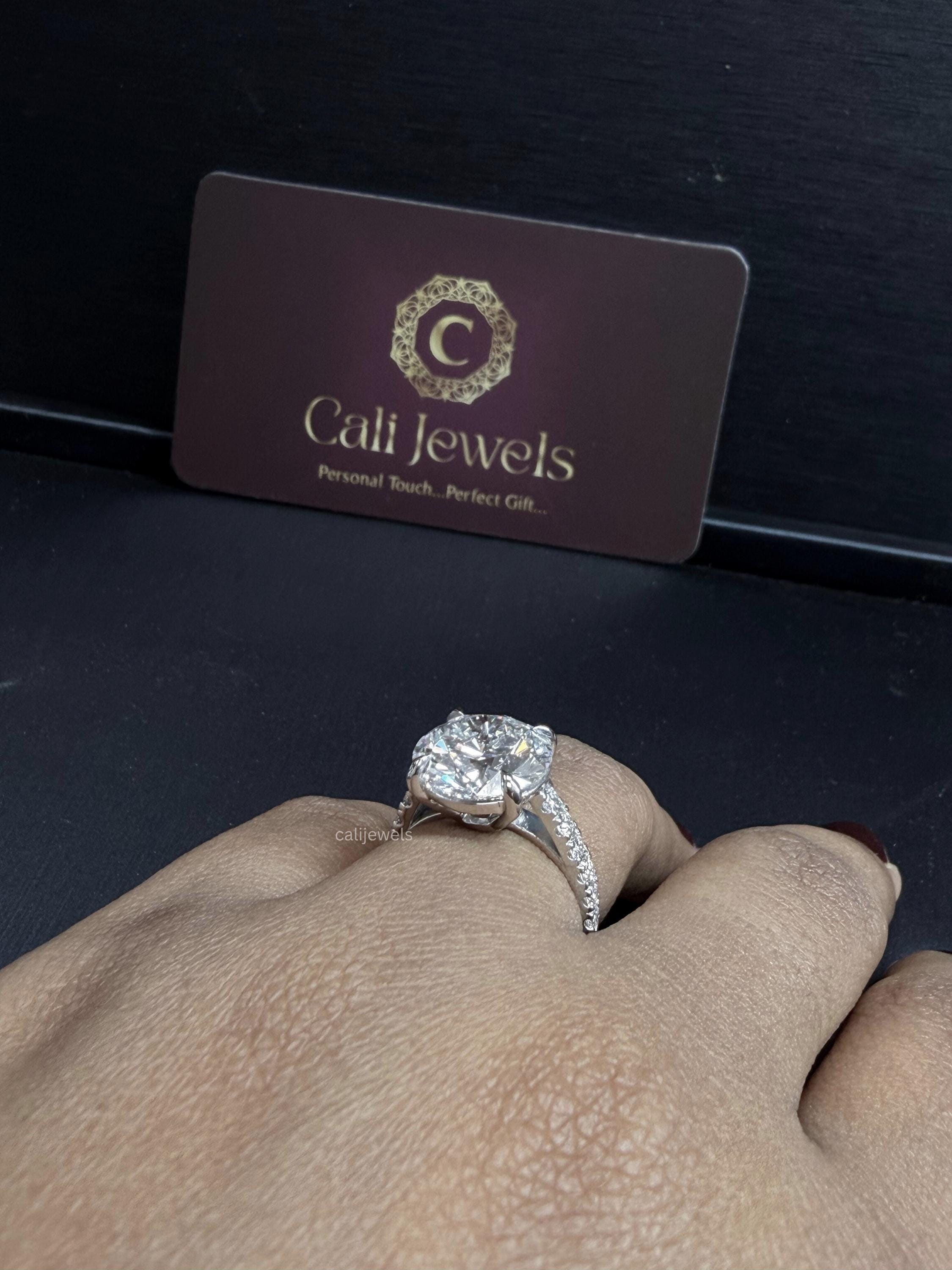 Round Cut Lab Diamond Engagement Ring