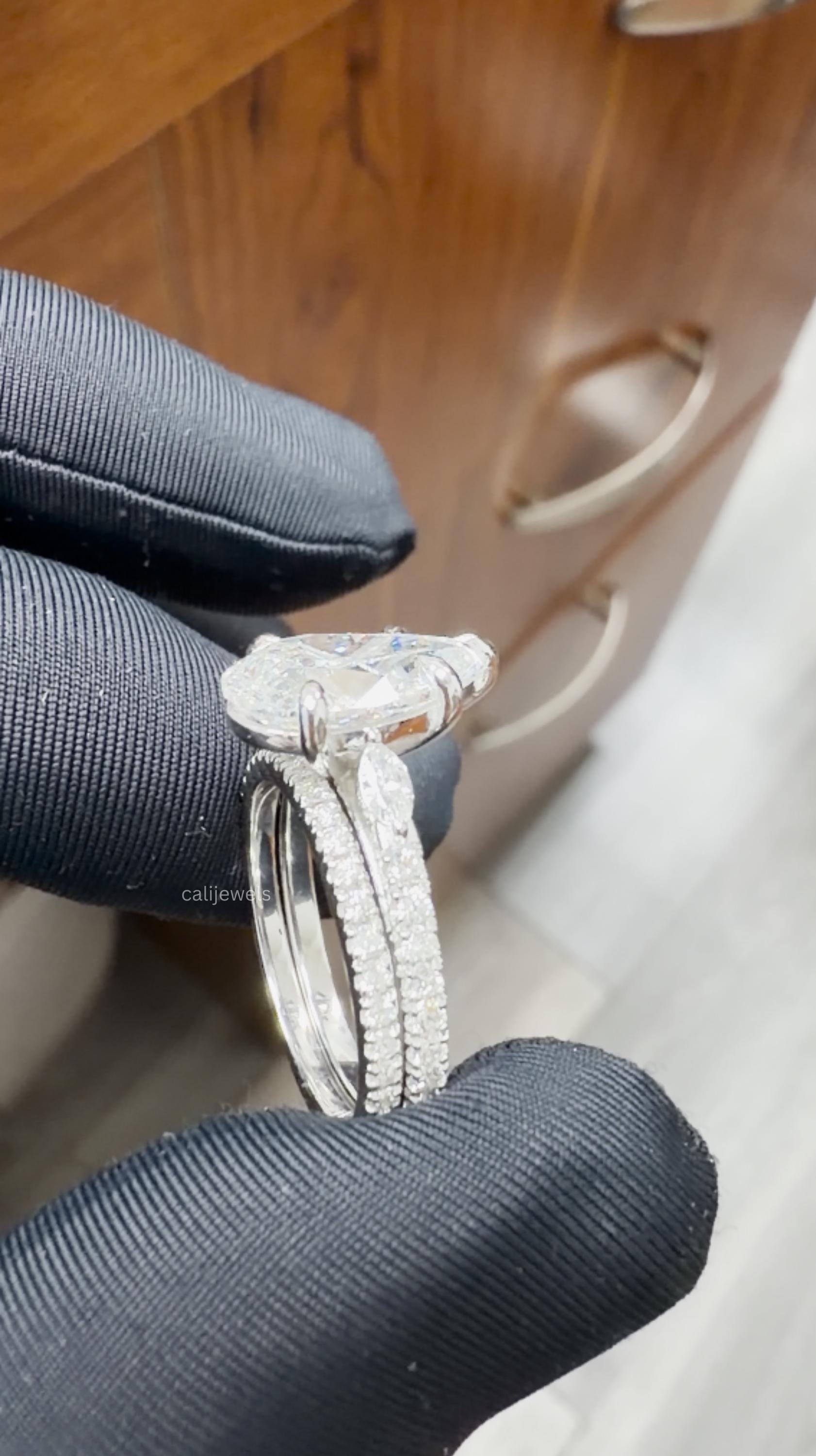 Pear Cut Lab Grown Diamond Wedding Ring Set