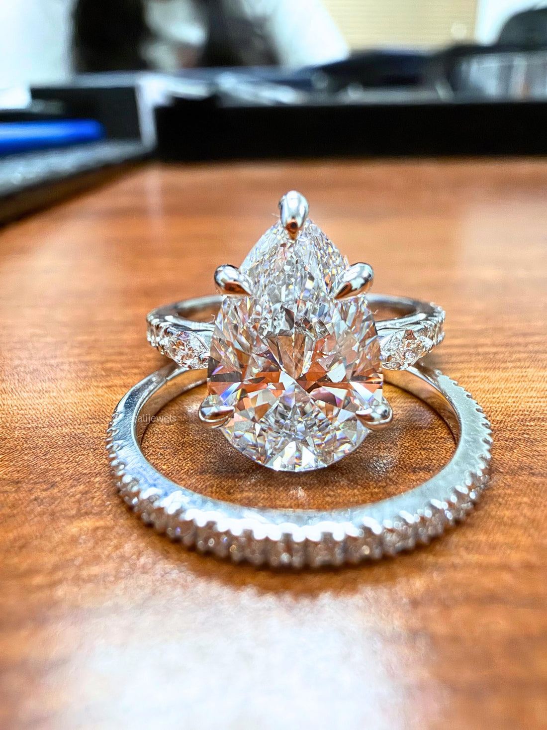 Pear Cut Lab Grown Diamond Wedding Ring Set