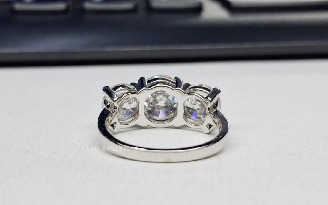 Three Stone Round Cut Lab Grown Diamond Ring