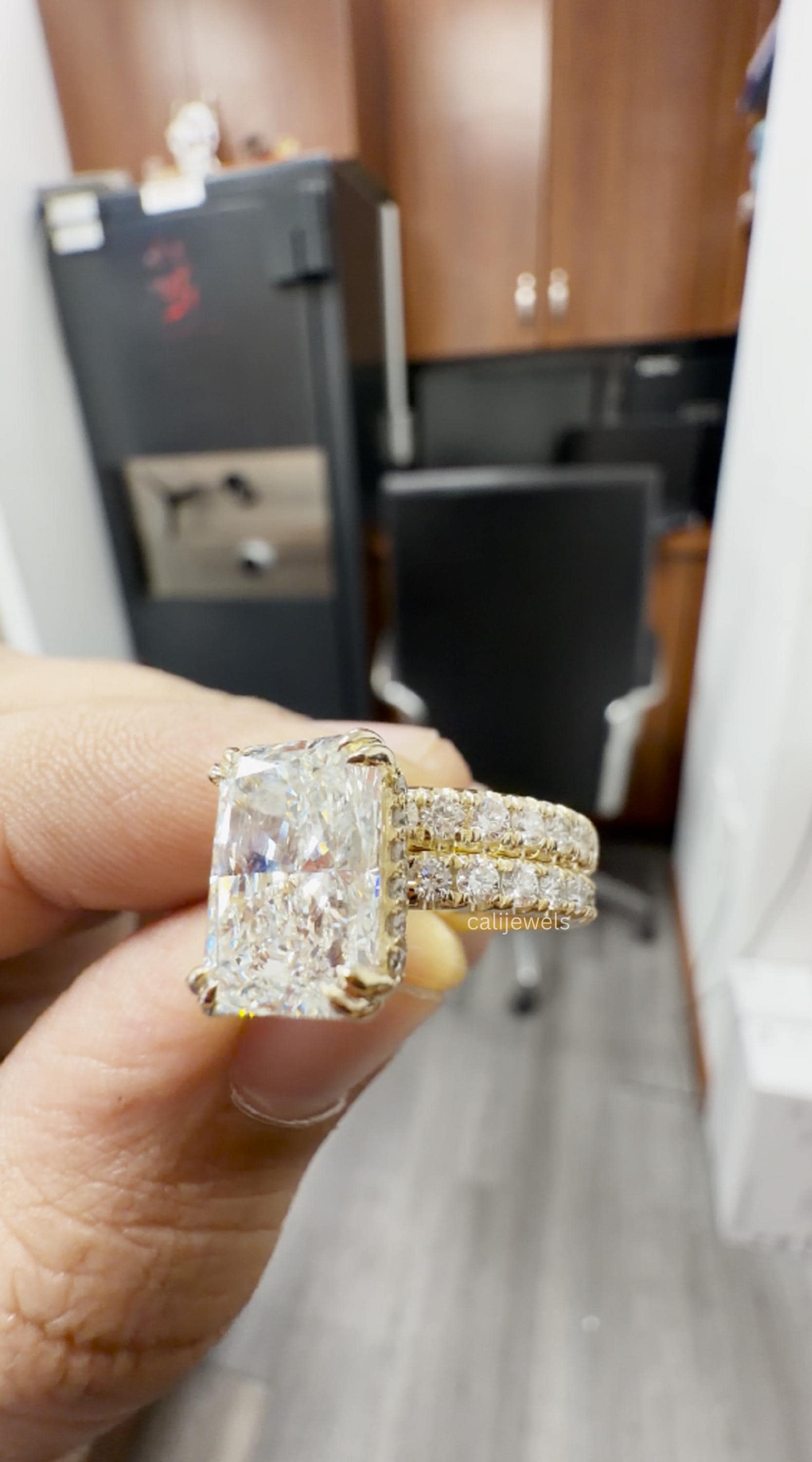 Radiant Cut Lab Diamond Wedding Ring Set
