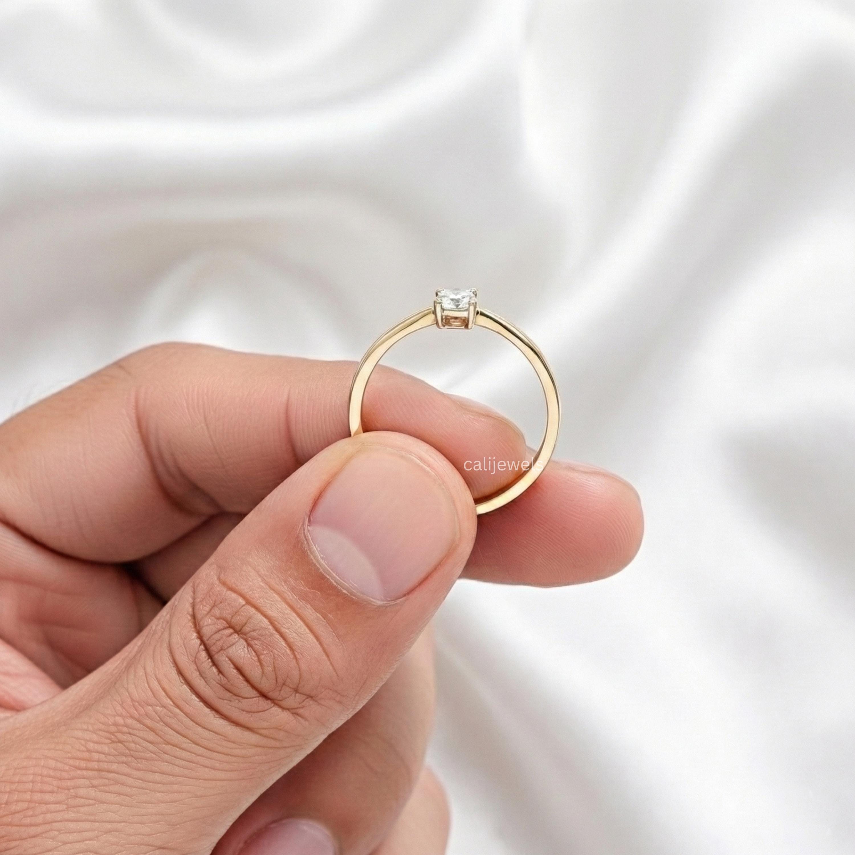 Round Cut Lab Grown Diamond Curved Ring