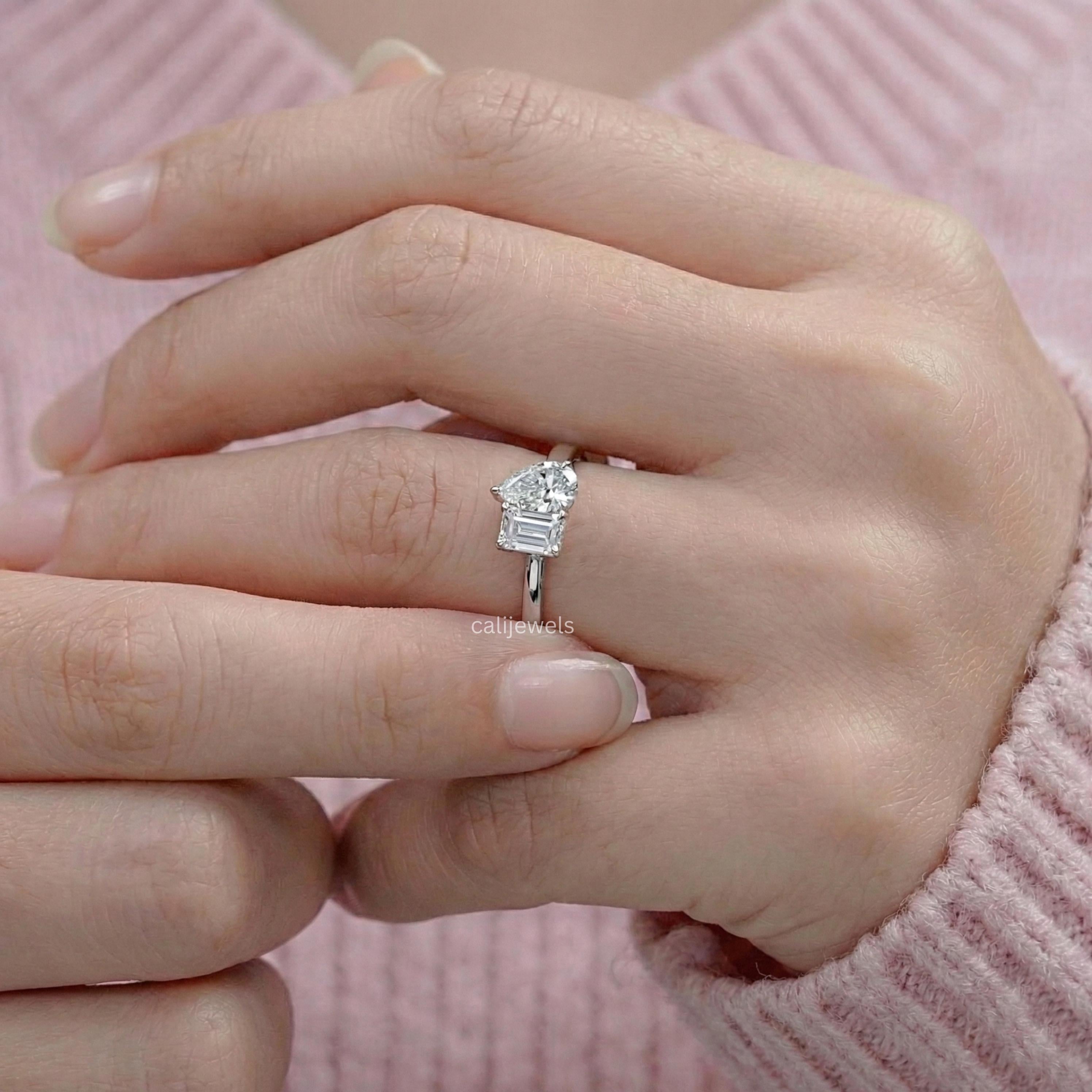 Emerald & Pear Cut Lab Diamond Toi Et Moi Ring