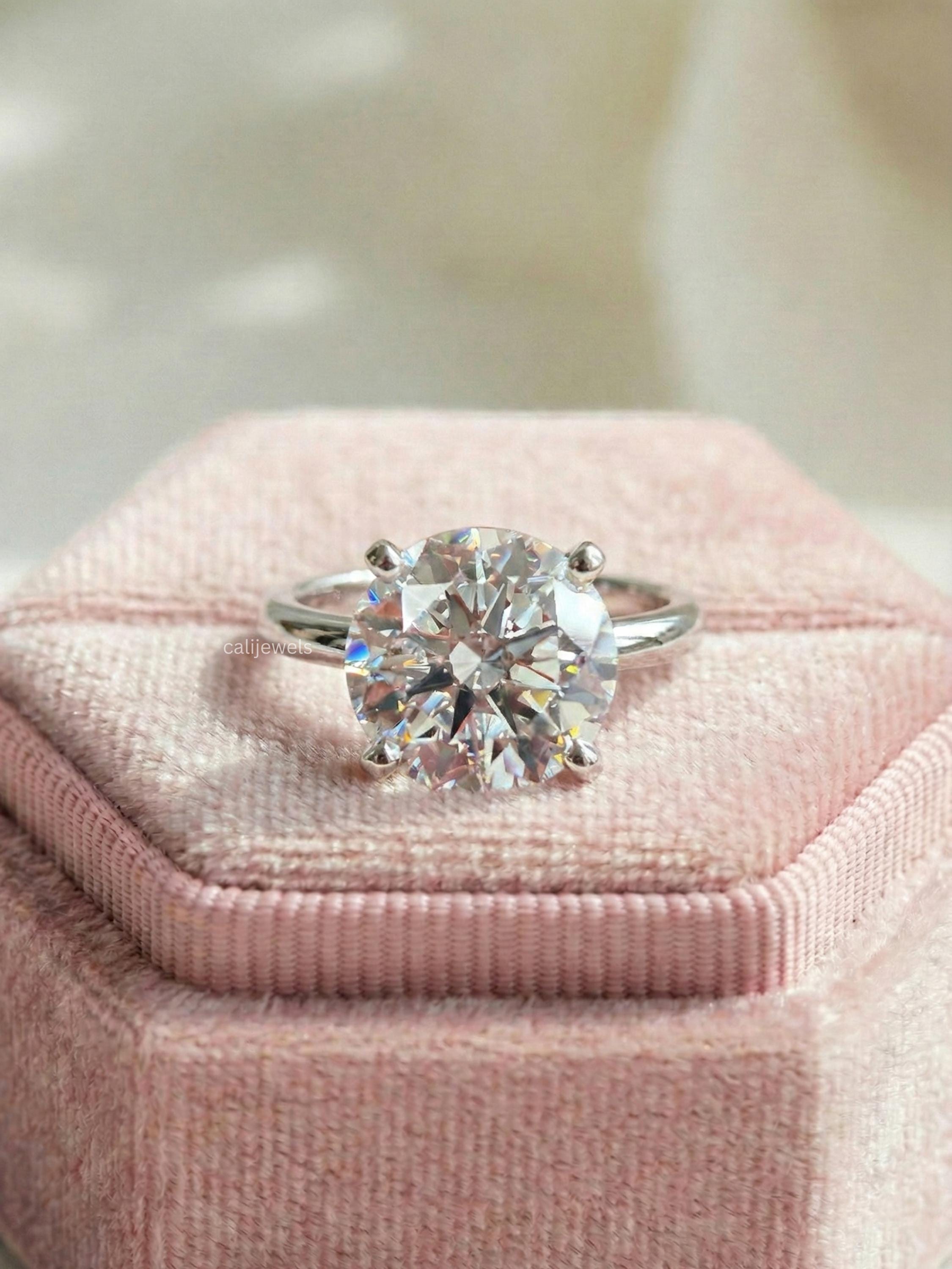 3.00 CT Round Cut Lab Grown Diamond Engagement Ring